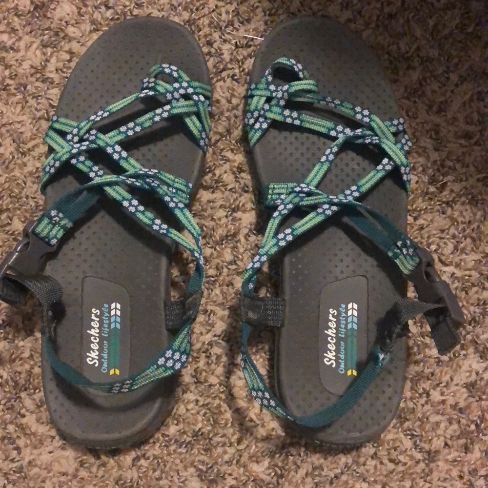 Womens Sketchers Outdoor Lifestyle shoes